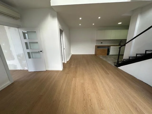 Renovated Llefià duplex, three bedrooms