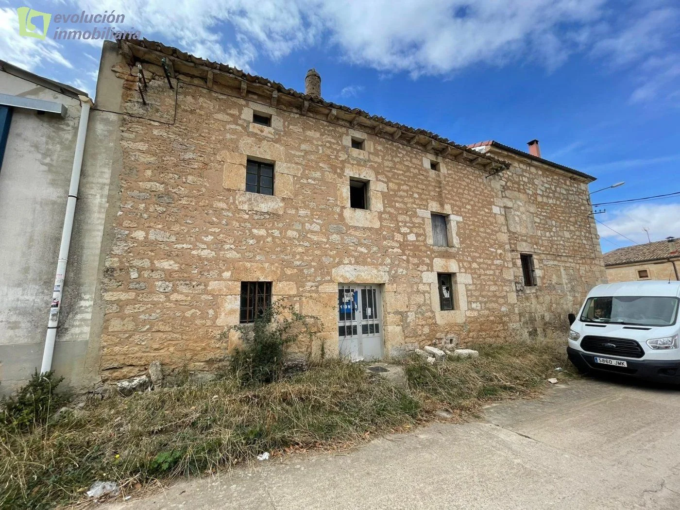 Three-storey village house, 282 m²