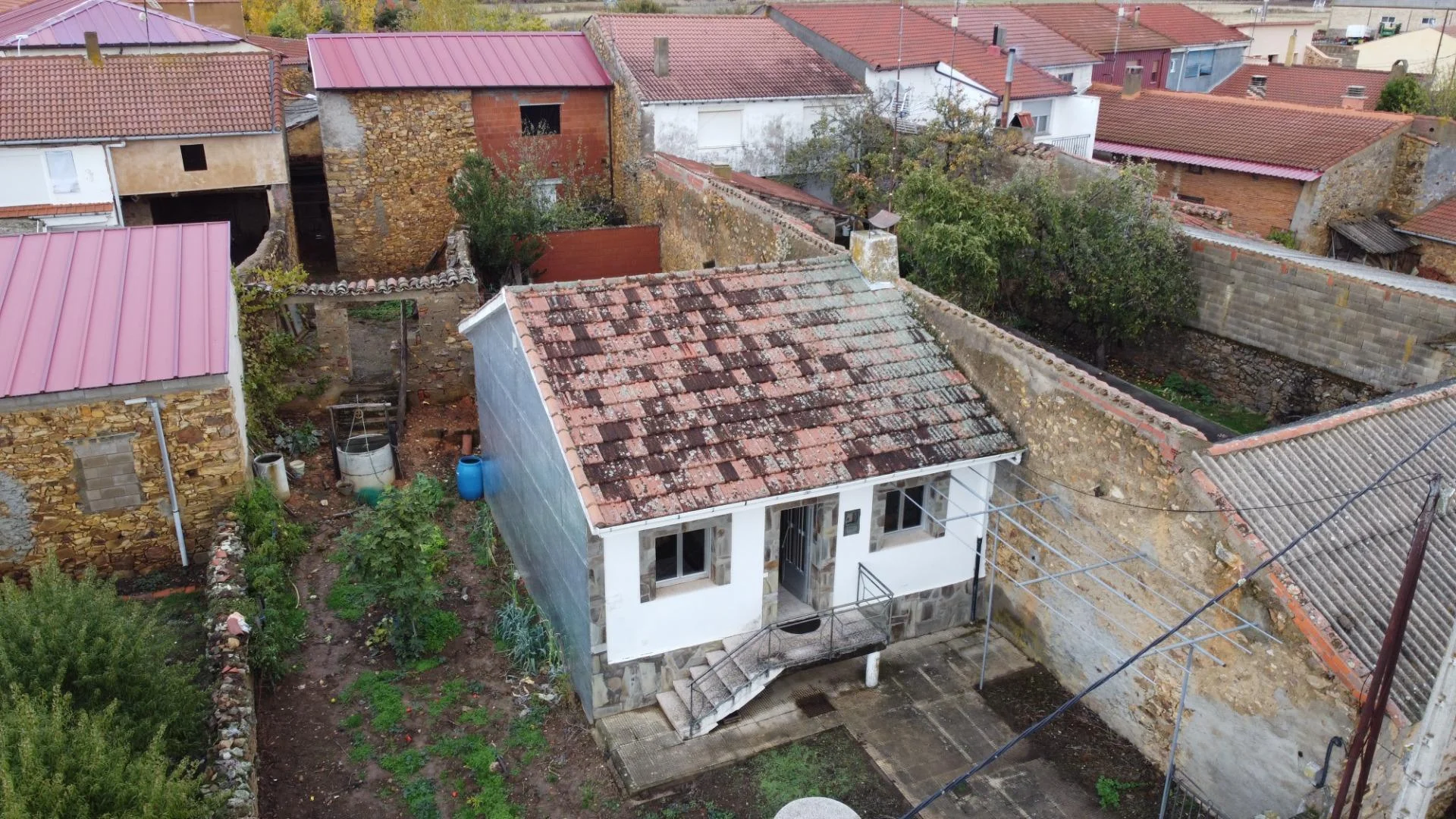Rural house with garden, two bedrooms