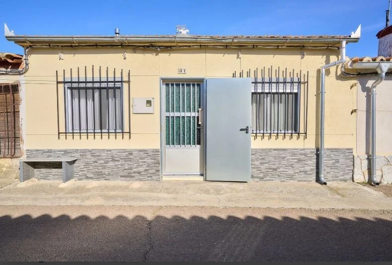 Rural house with three bedrooms