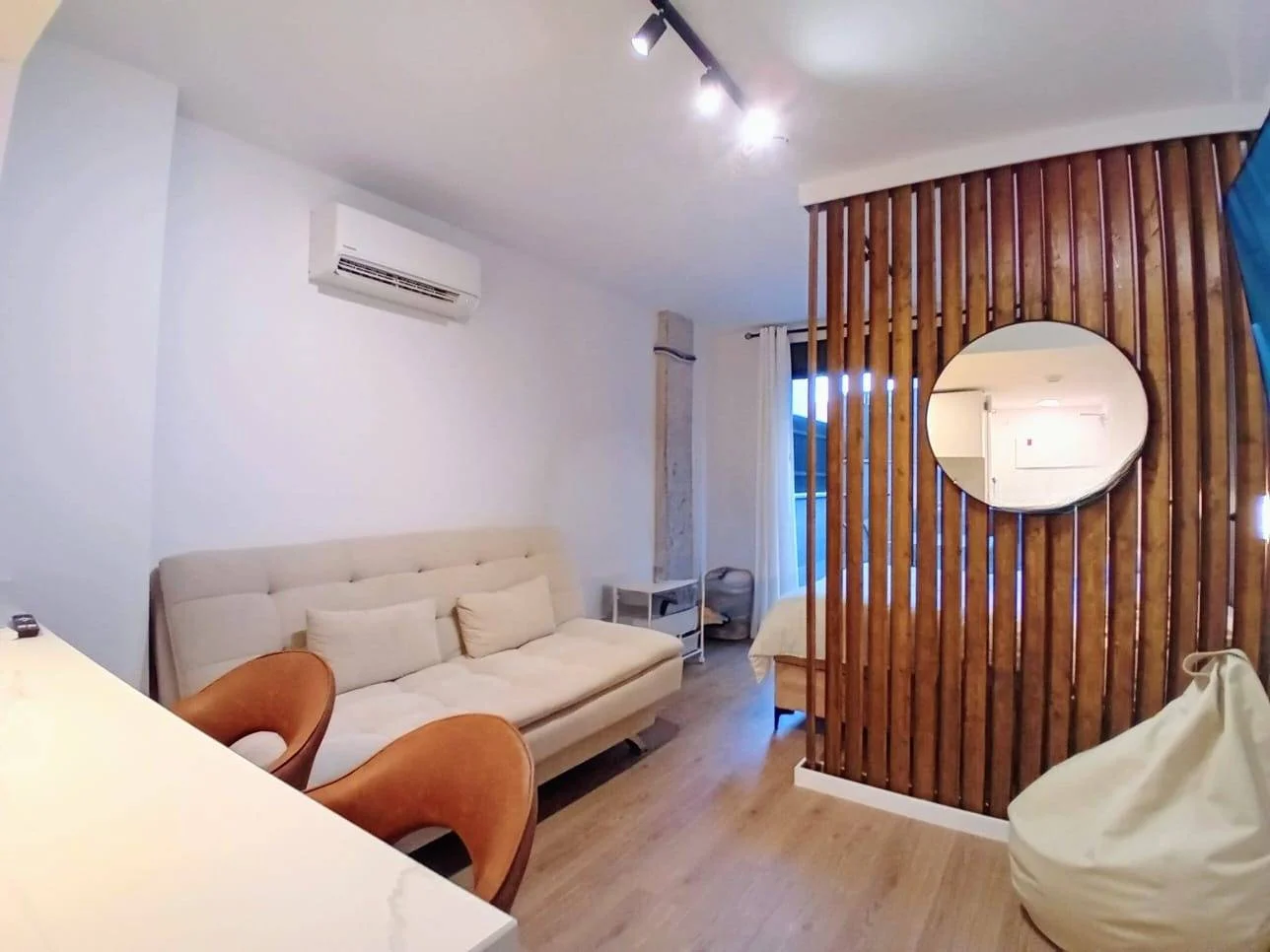 Estudio nuevo de 79 m² con piscinas