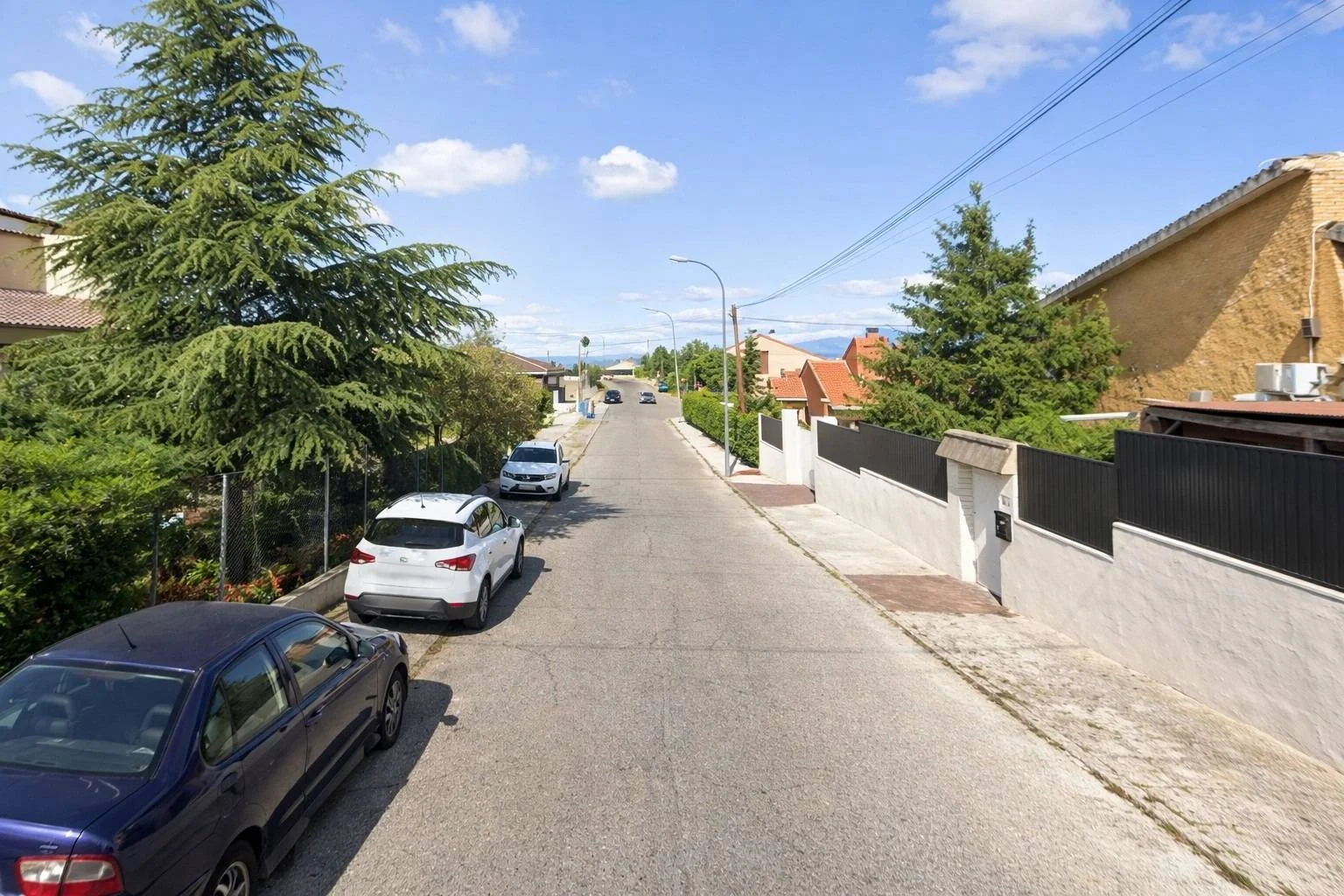 Solar sin construir en El Casar, 1.077 m²