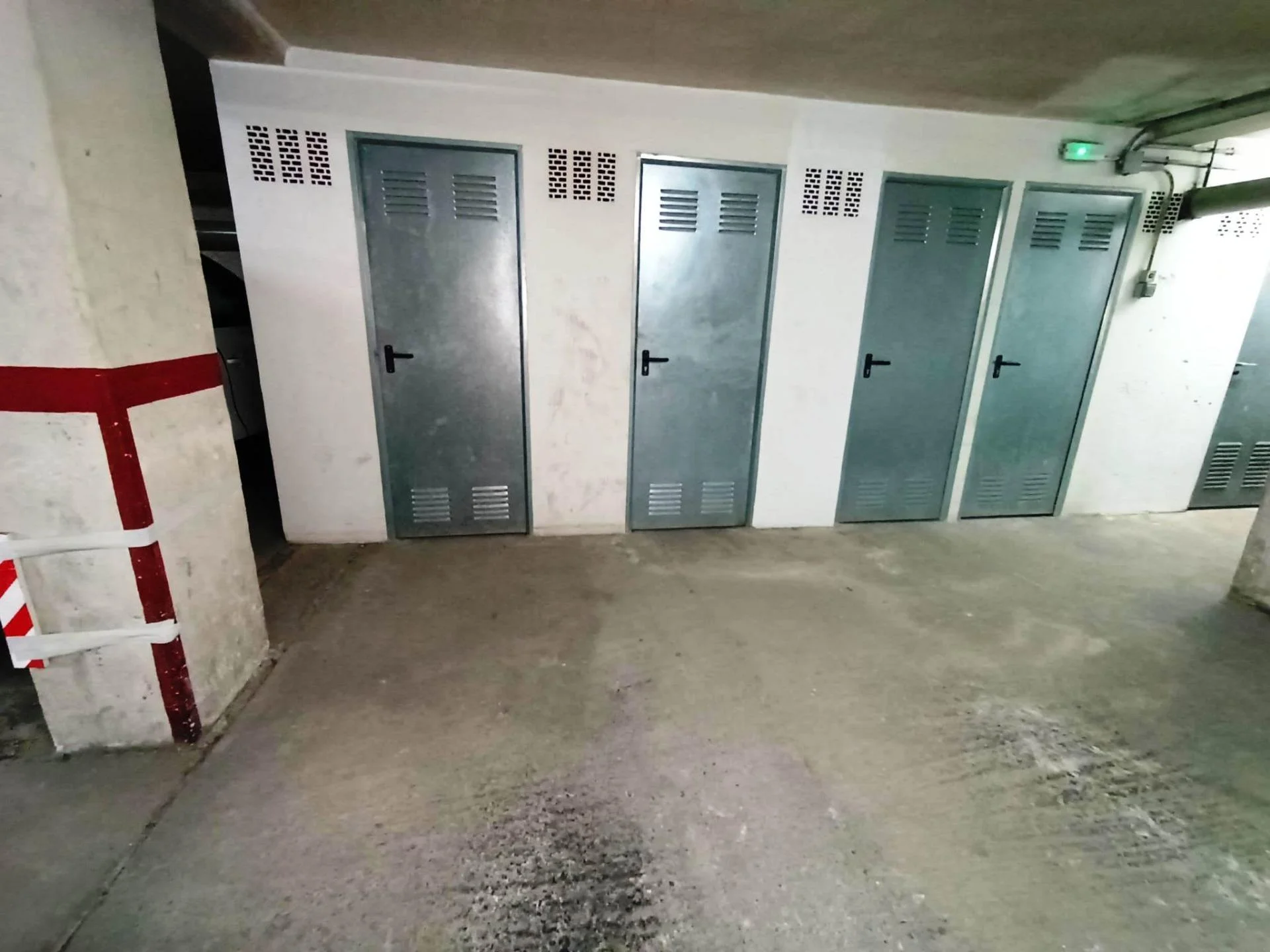 Central storage unit near Mercadona