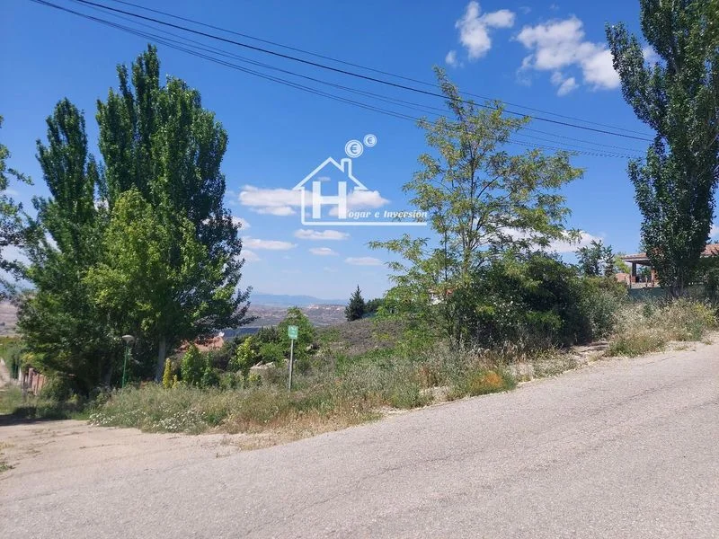 Corner plot near Madrid with views