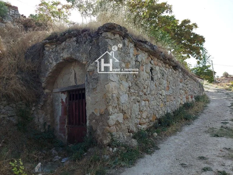 Developable plot with usable cellar