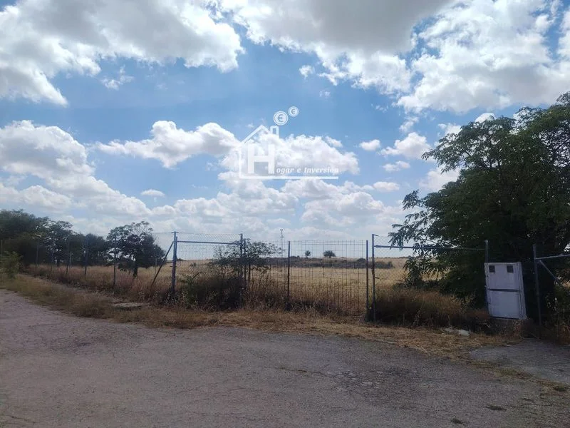 Large urbanization plot near Madrid