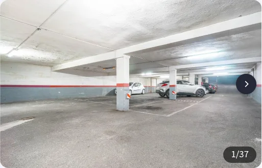 Second-floor garage in La Argañosa