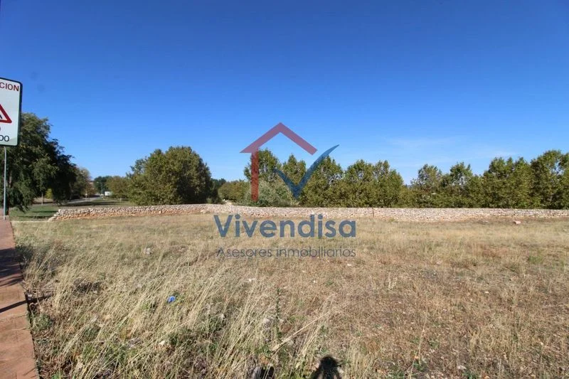 Parcela comercial urbana de 2.859 m²