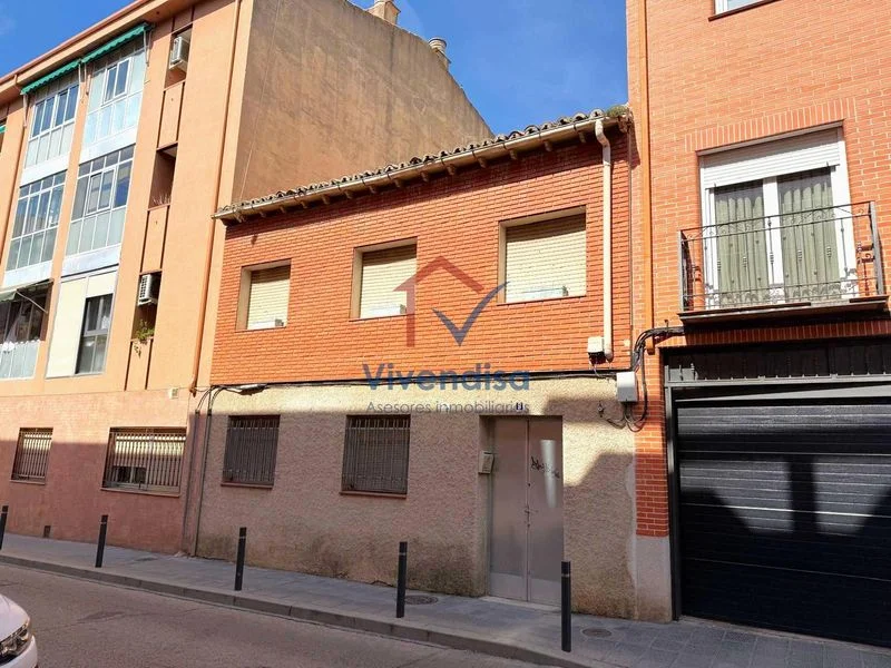 Solar urbano céntrico con potencial edificable