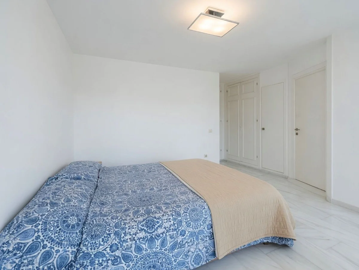 Dúplex en Estepona con terraza privada