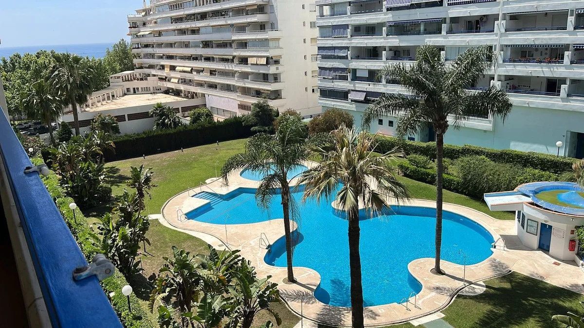 Bright Marbella apartment near beach