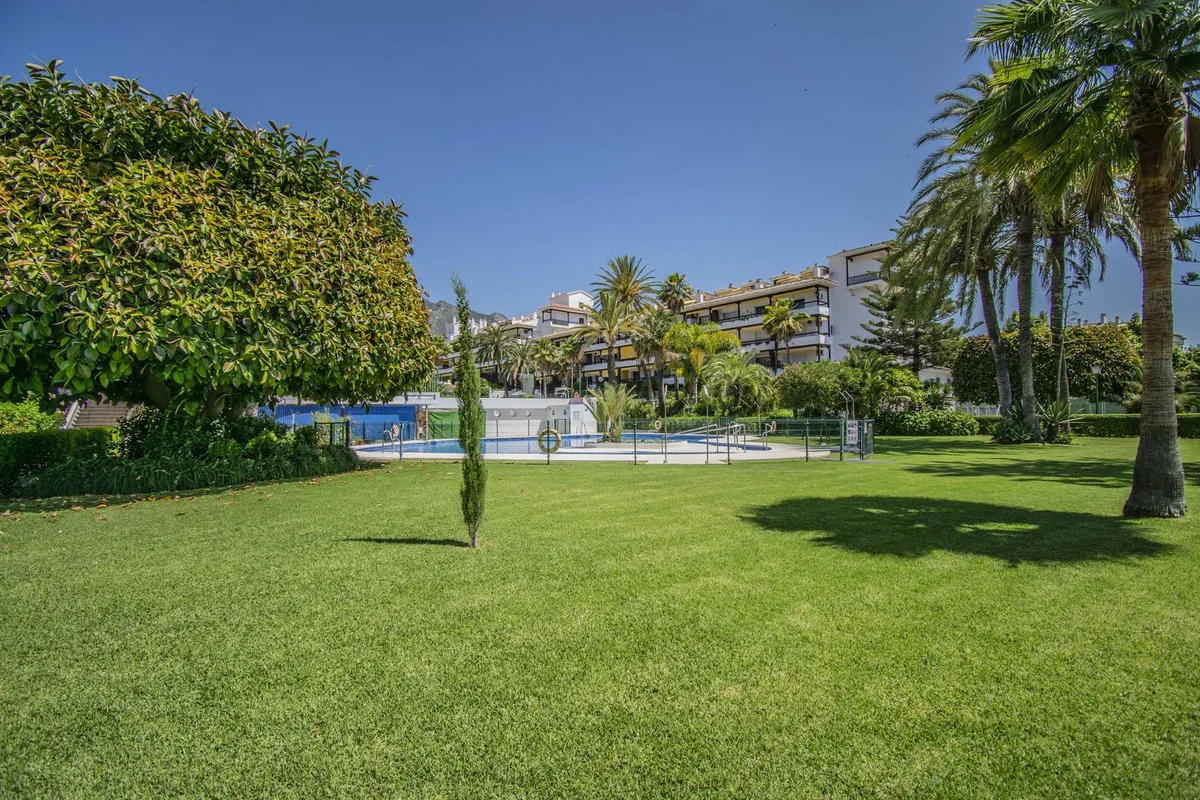 Renovated sea-view penthouse, Golden Mile