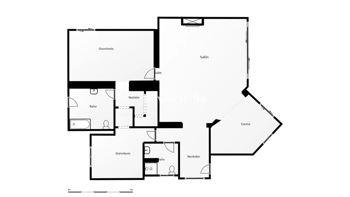 Villa en Marbesa con jardín privado