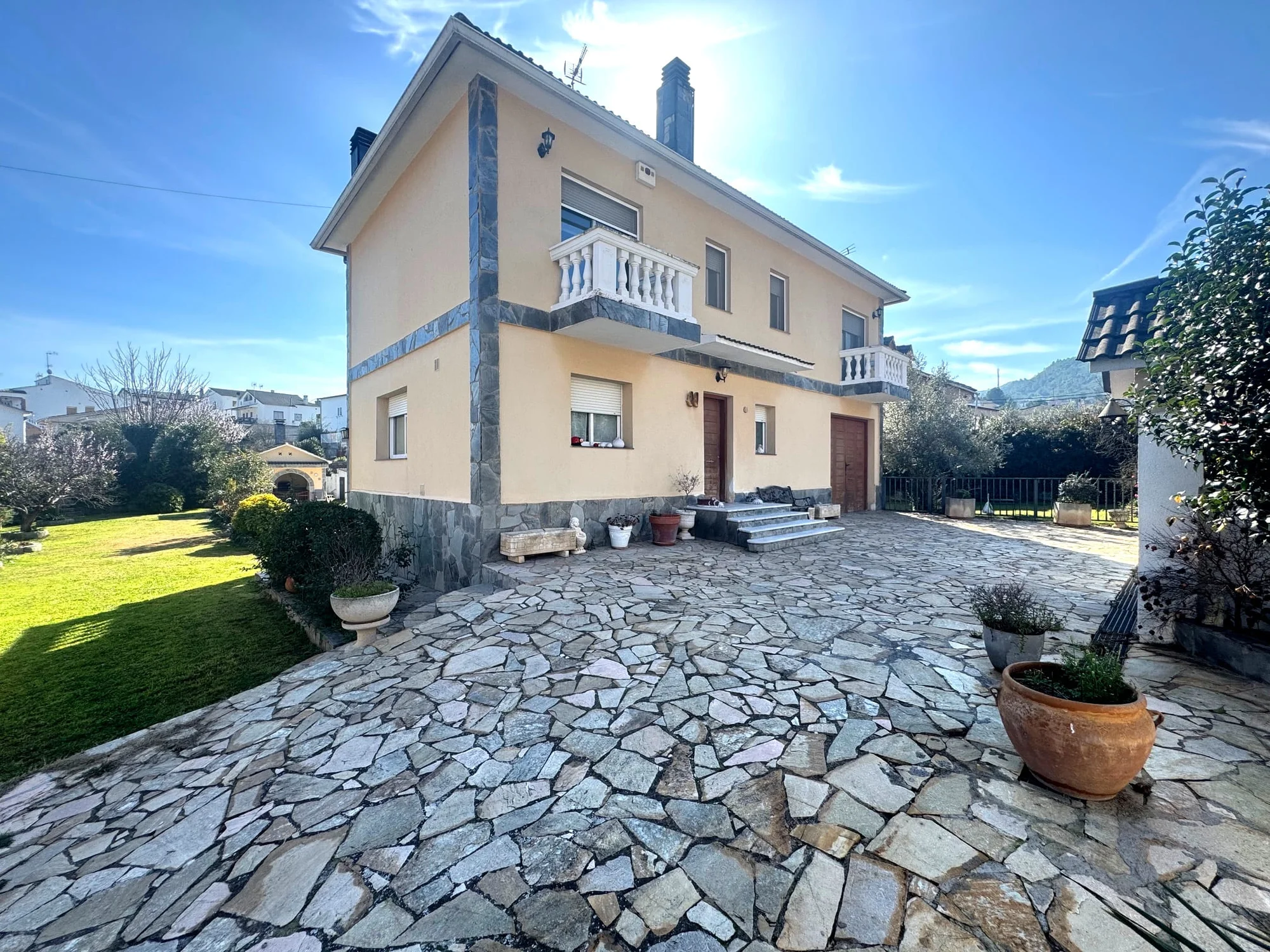 Casa con piscina privada y gran parcela