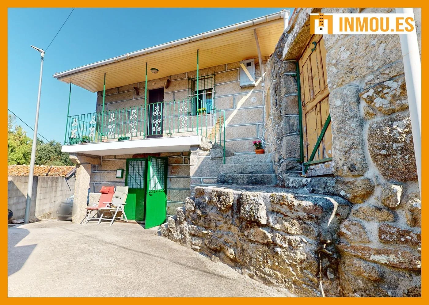 Stone house with 1,910 m² land