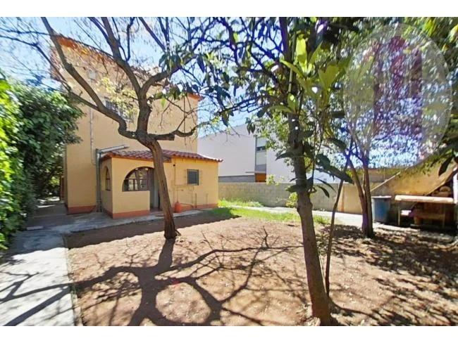 Renovation chalet on corner plot