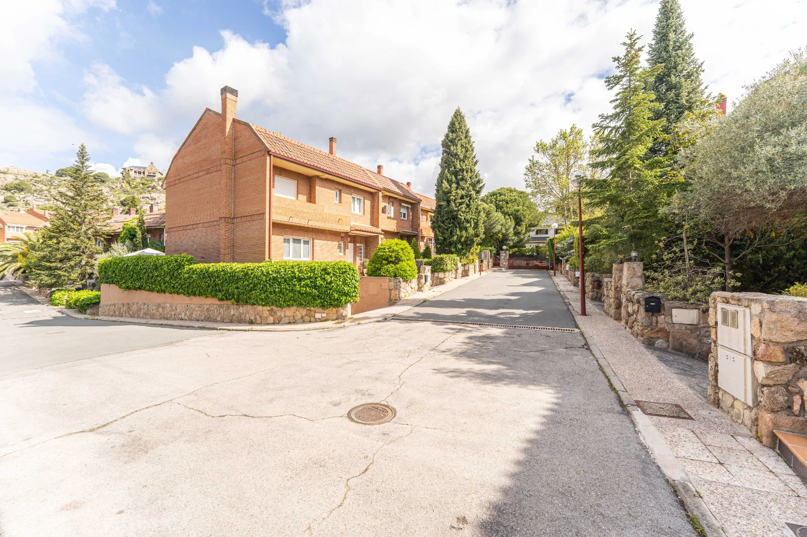 Chalet adosado en Torrelodones, cuatro dormitorios