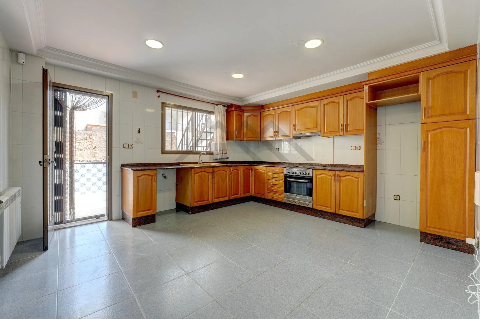 Central village house, 235 m², 3 bedrooms