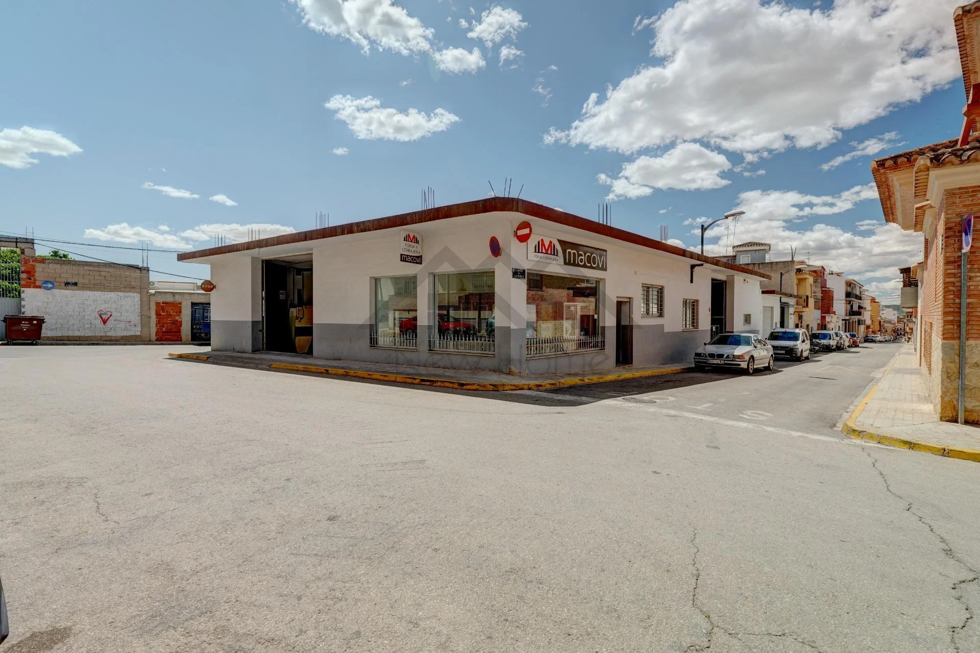 Industrial property with operating business
