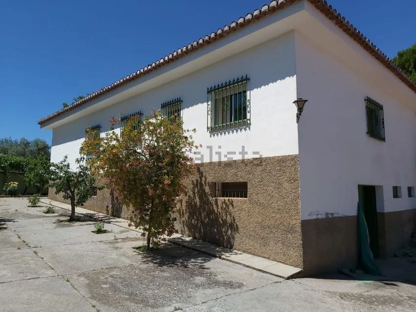 Ogíjares chalet with pool and tennis