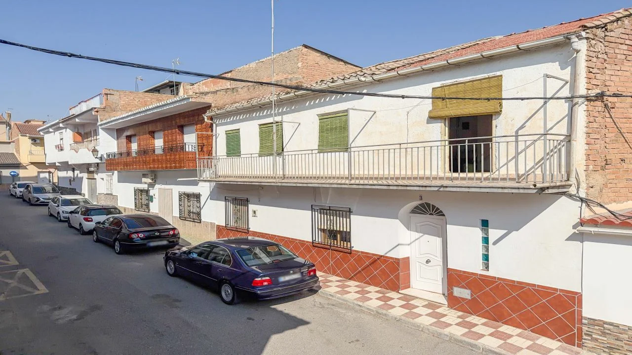 Casa de pueblo para reformar, cinco dormitorios
