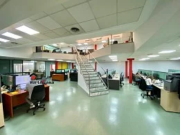 Gran local comercial en Ensanche, 850 m²