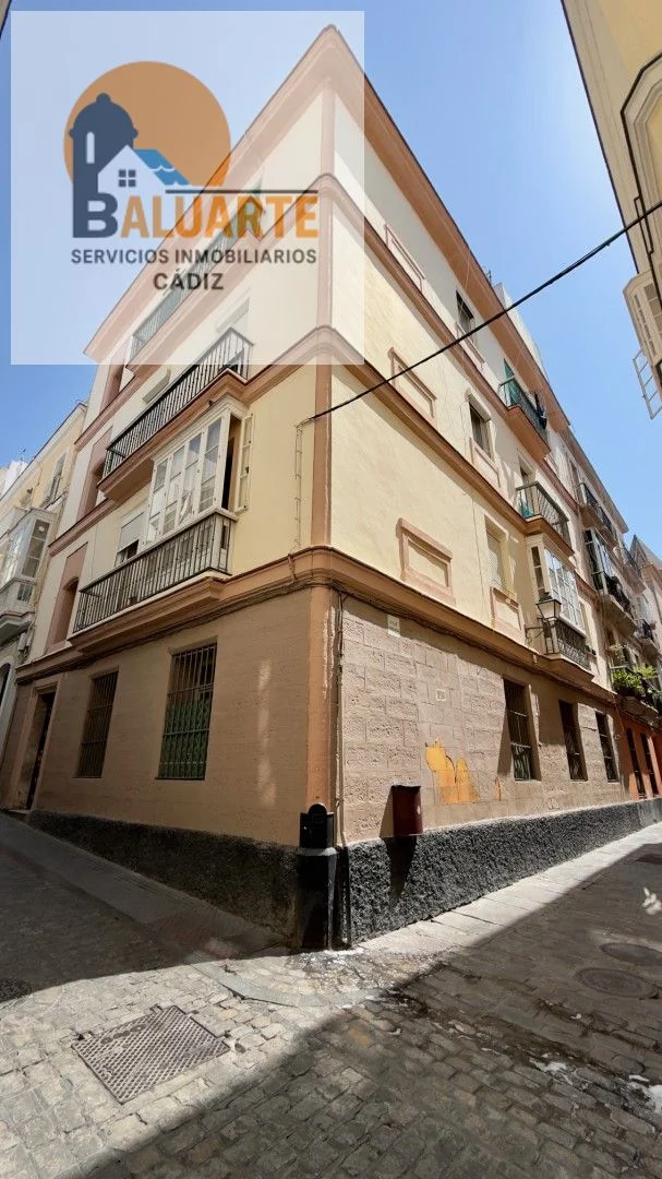 Edificio céntrico en Cádiz, 12 dormitorios