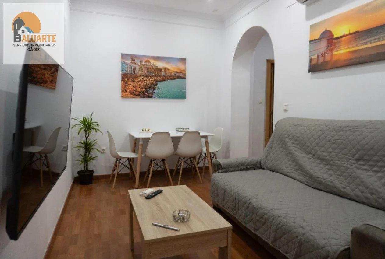 Piso céntrico en Cádiz con licencia turística