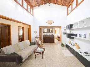Two-storey Playa Honda investment house