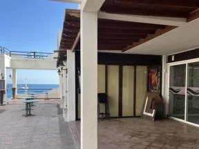 Seafront commercial unit, 70 m²