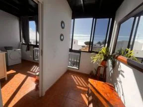Furnished Teguise flat with mountain views