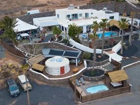Large Tabayesco villa with sea views