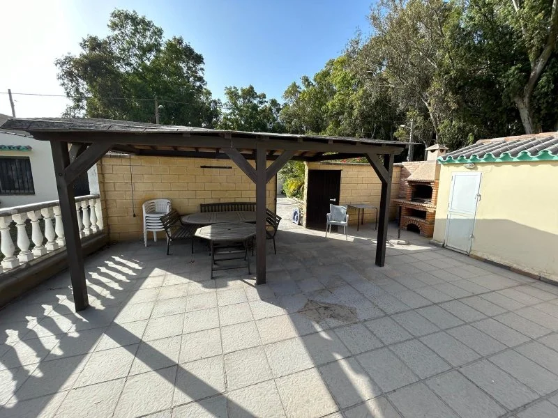 Chalet junto a la playa con 430 m²