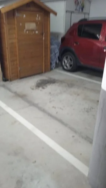 Garage near Alameda with storage