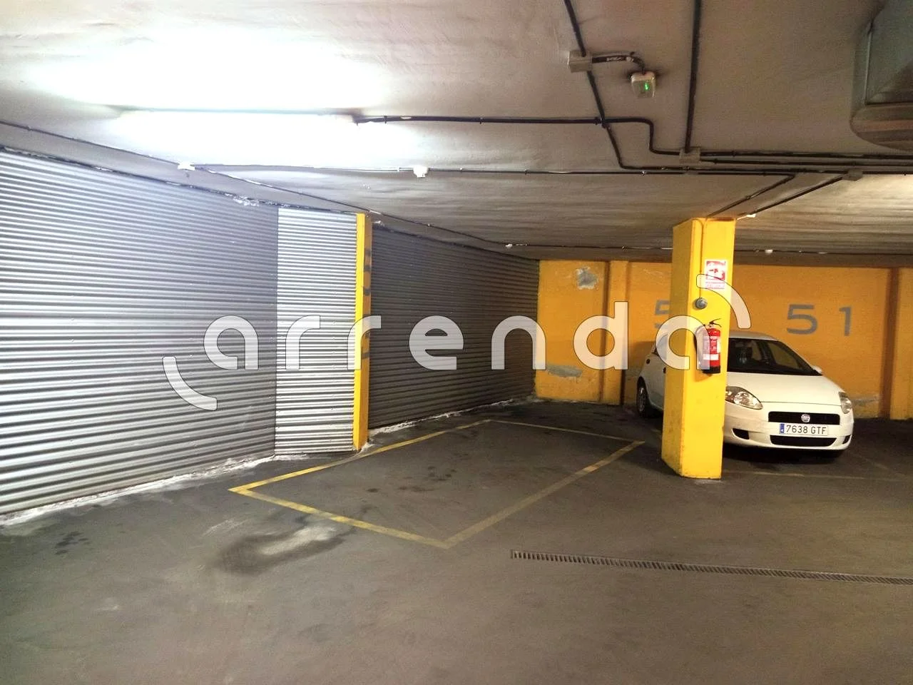 Amplia plaza de garaje en Madrid, 27 m²