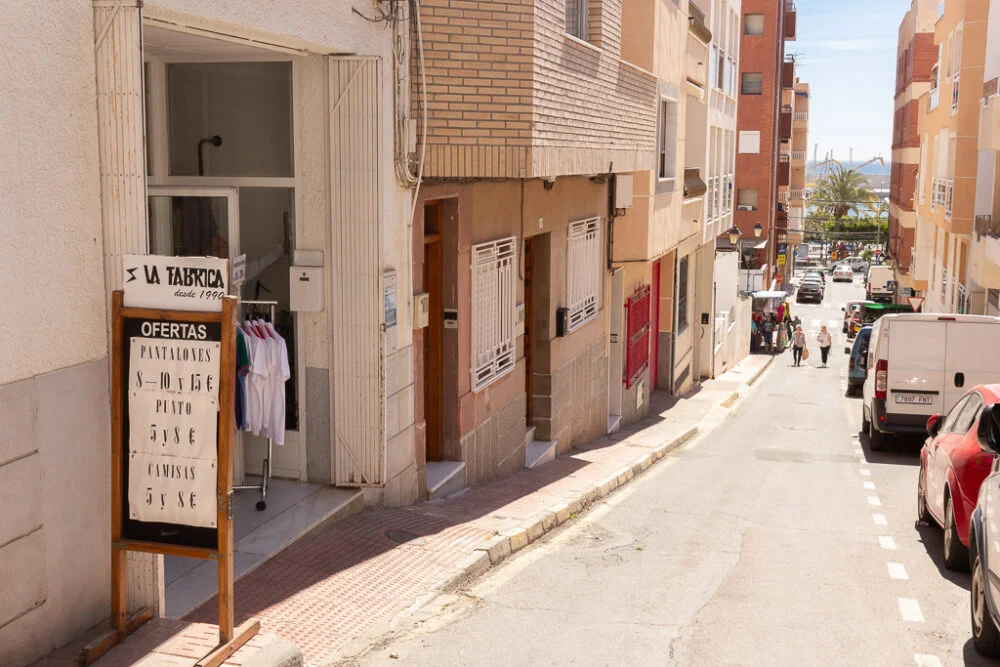 Gran local comercial cerca del centro de Garrucha