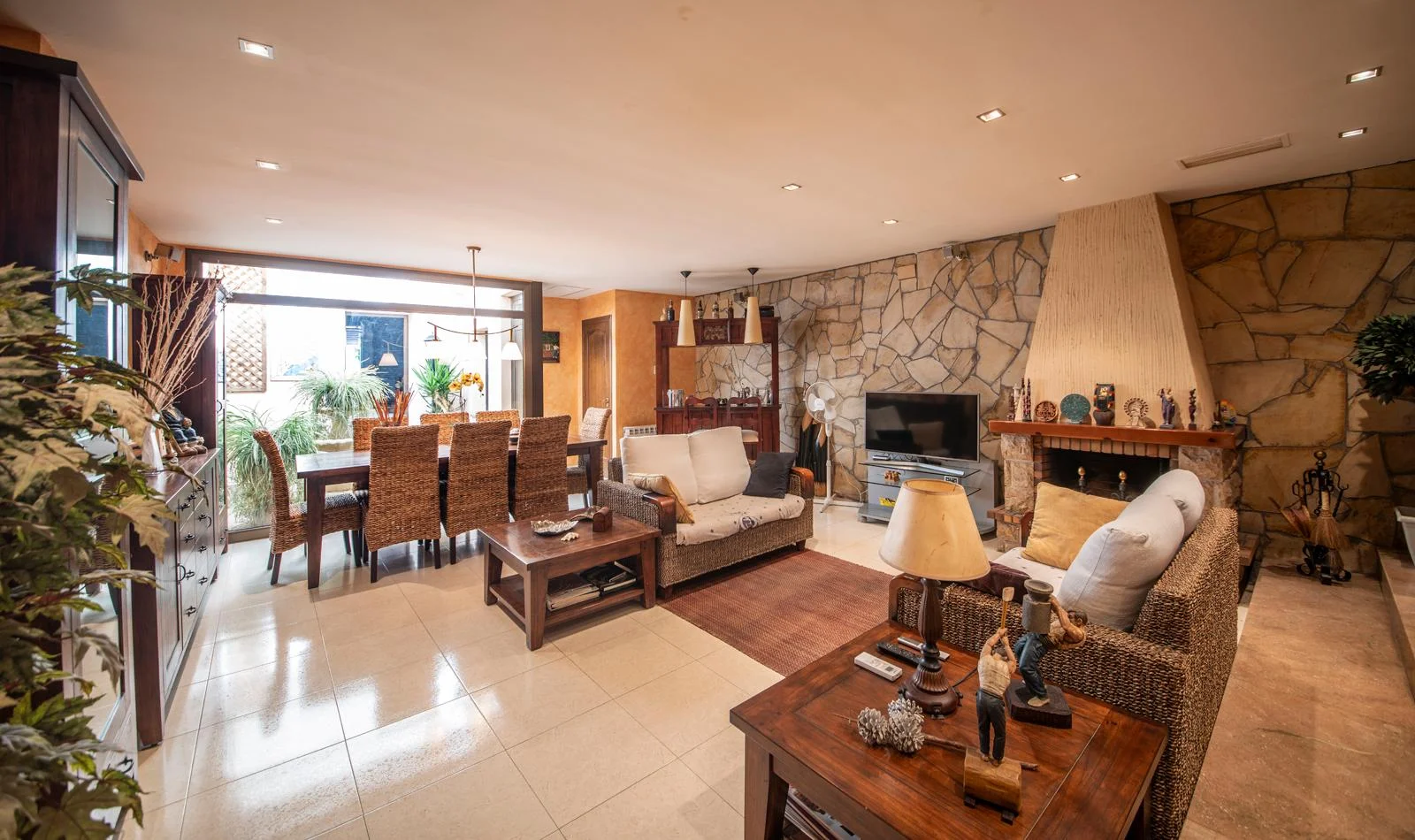 Versatile Puigdàlber house with business