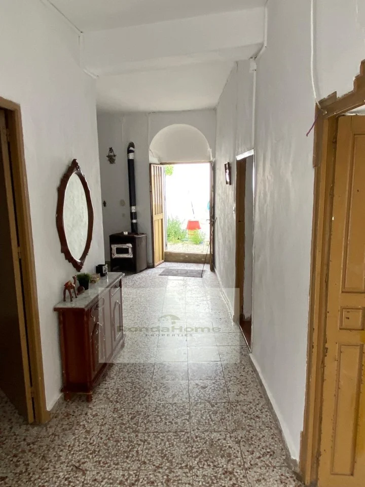 Casa amplia en Atajate, cinco dormitorios