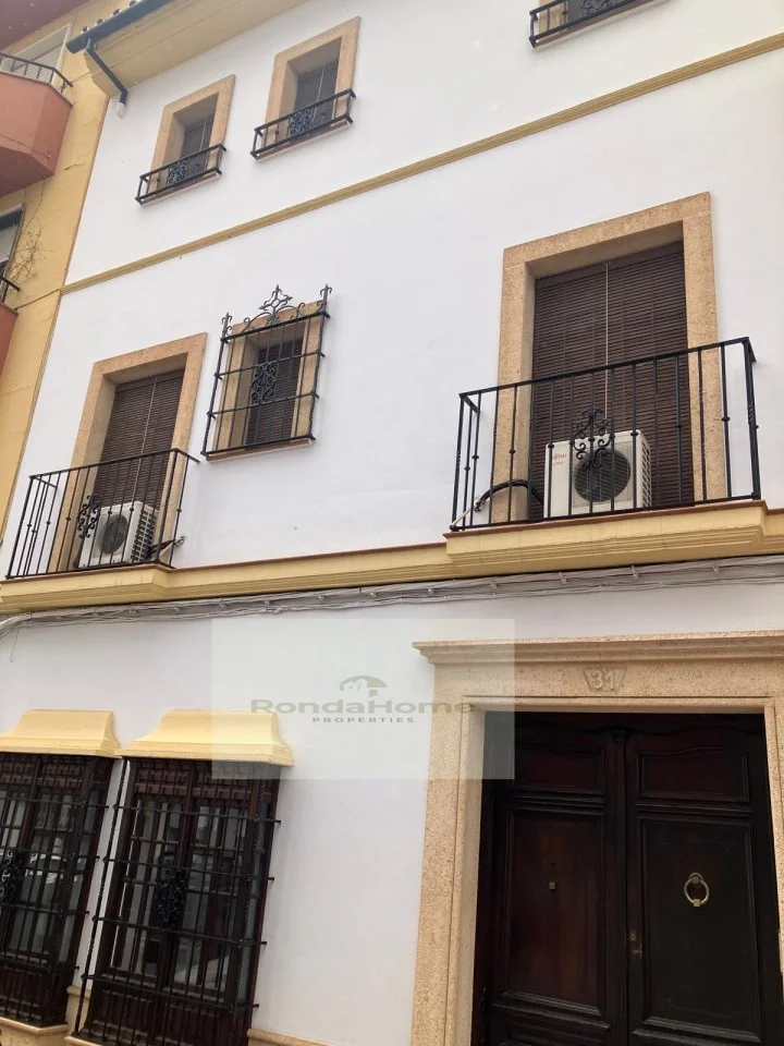 Chalet histórico en Ronda con cuatro dormitorios