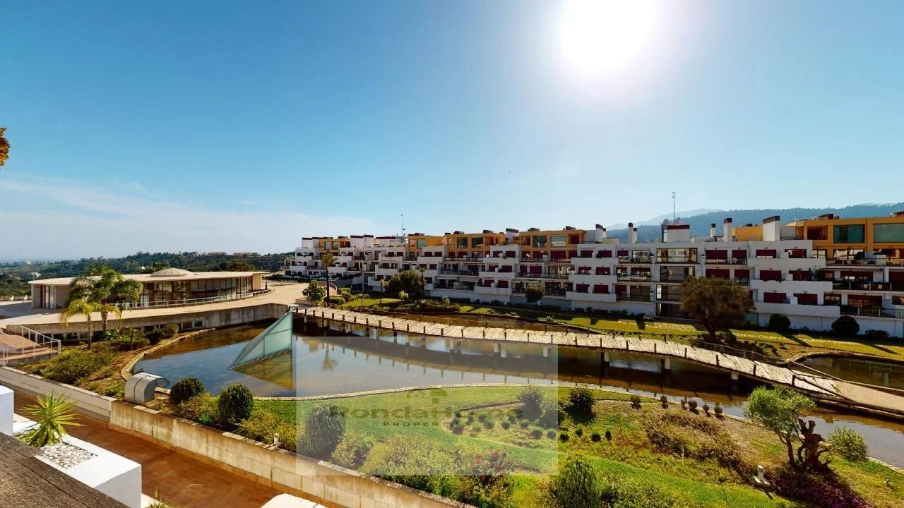 Renovated duplex penthouse near golf