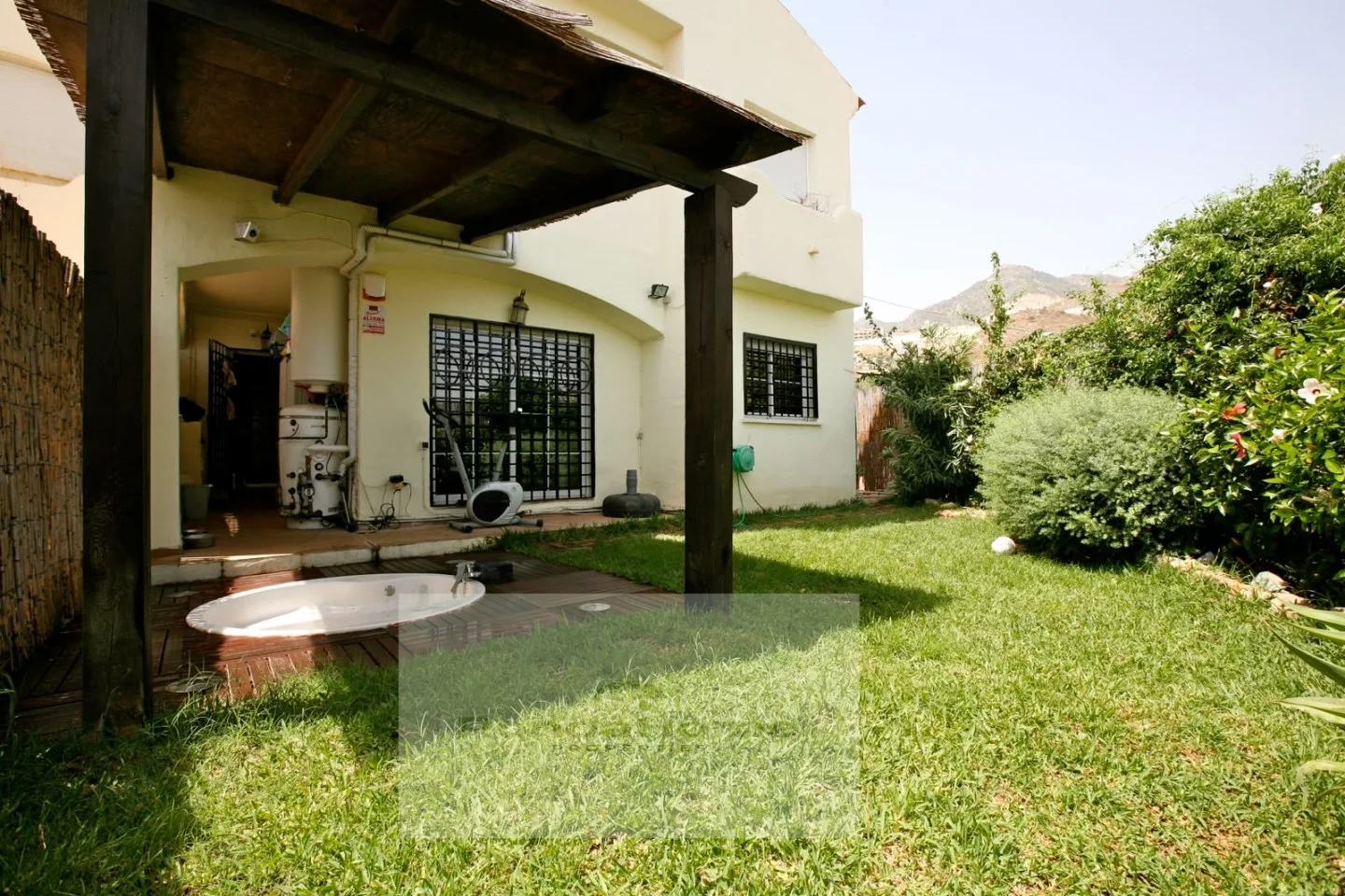 Apartamento en planta baja con jardín privado