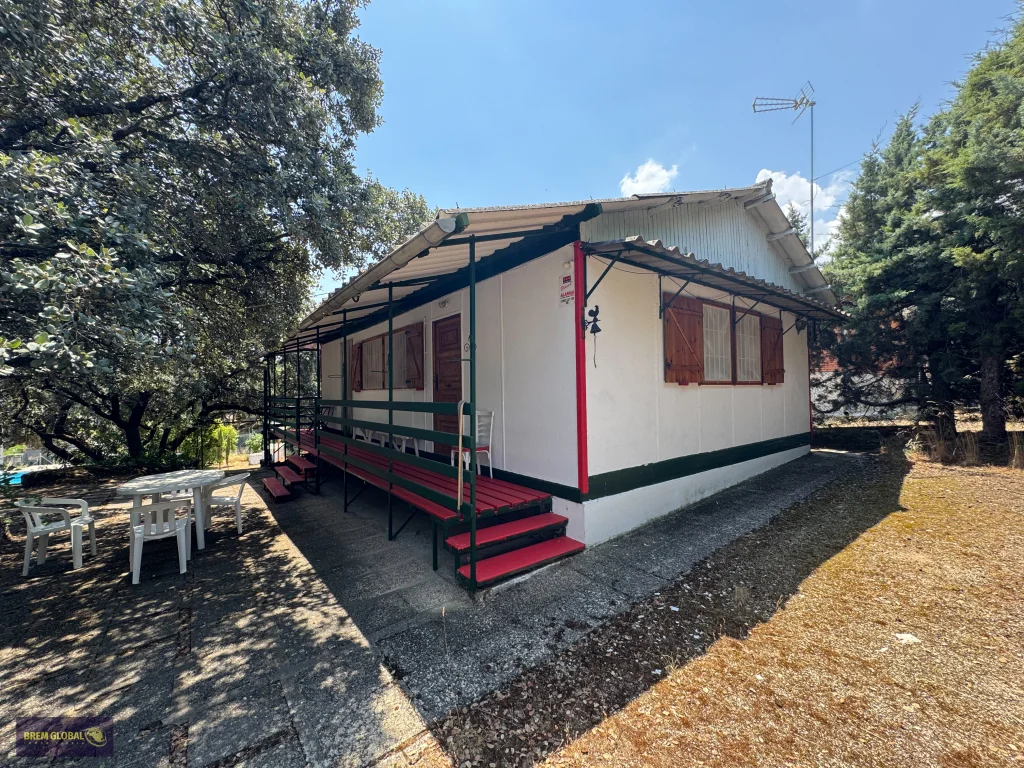 Chalet de cuatro dormitorios con piscina privada