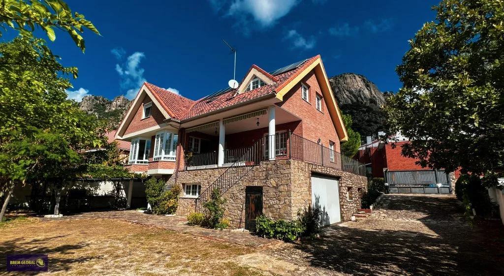 Amplio chalet en La Cabrera con jardín