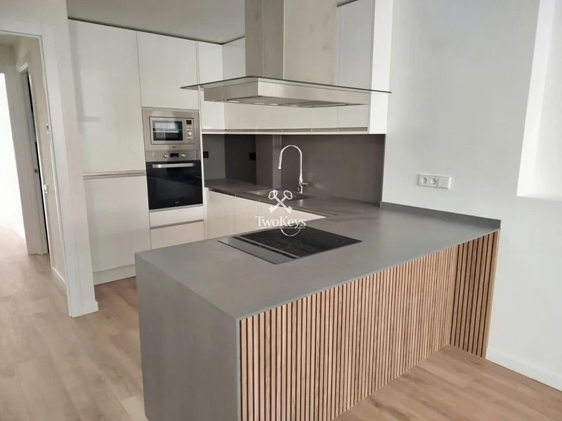 New townhouse in Badalona, private pool