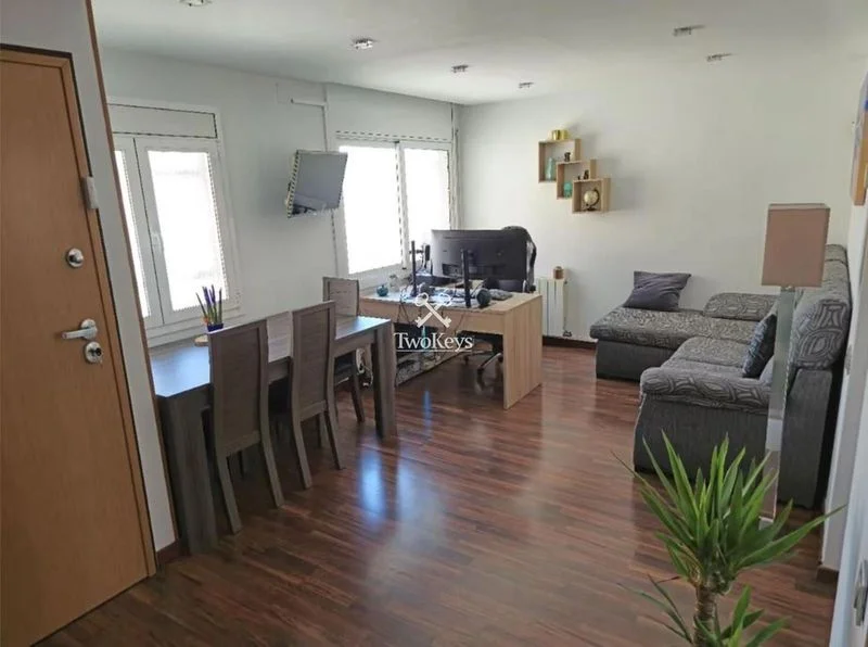 Renovated Badalona duplex, three bedrooms