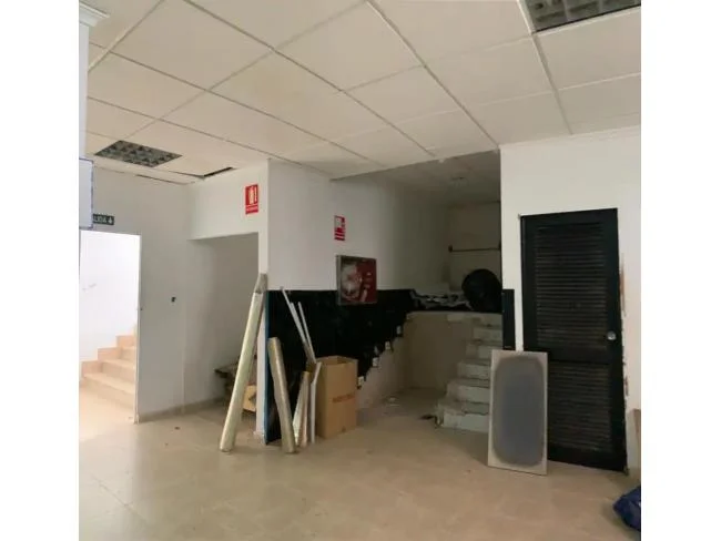Petrer commercial unit with 276 m²