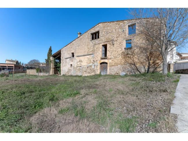 Historic masia with subdivision potential