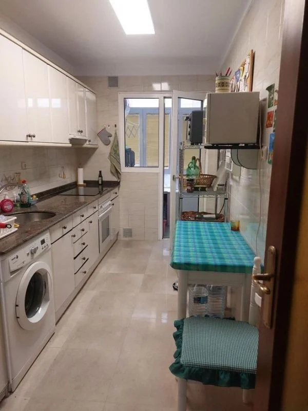Rented exterior flat, 2 bedrooms
