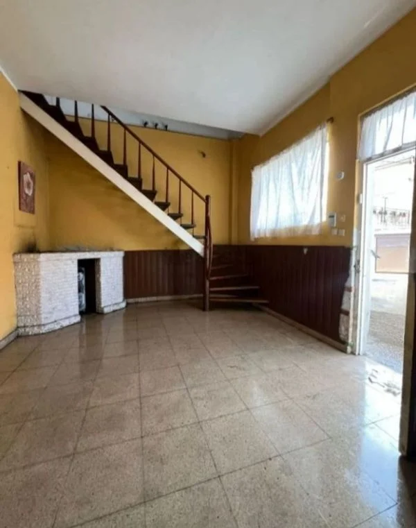 Chalet con desarrollo en Torrelavega, parcela de 889 m²