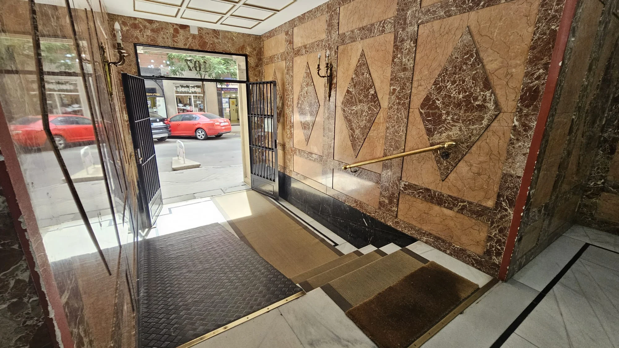 Piso reformado en Castellana con tres dormitorios